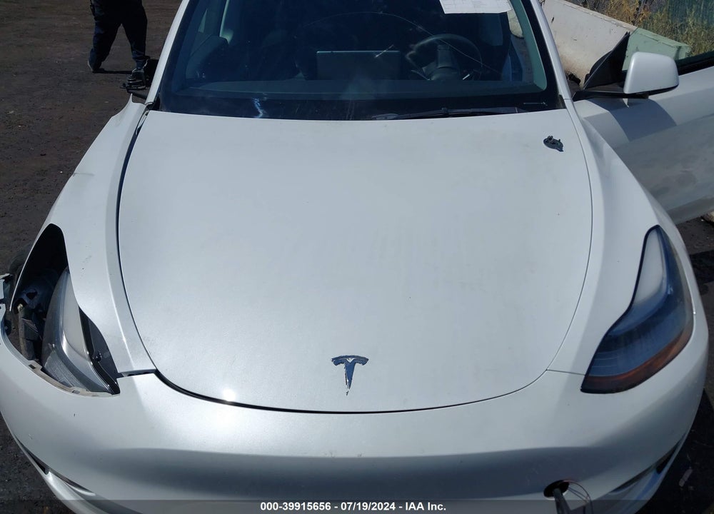 2021 TESLA MODEL Y LONG RANGE DUAL MOTOR ALL-WHEEL DRIVE VIN: 5YJYGDEE1MF160910