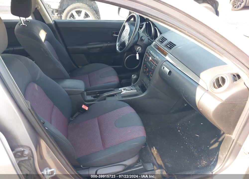 2005 MAZDA 3 S VIN: JM1BK143351291138