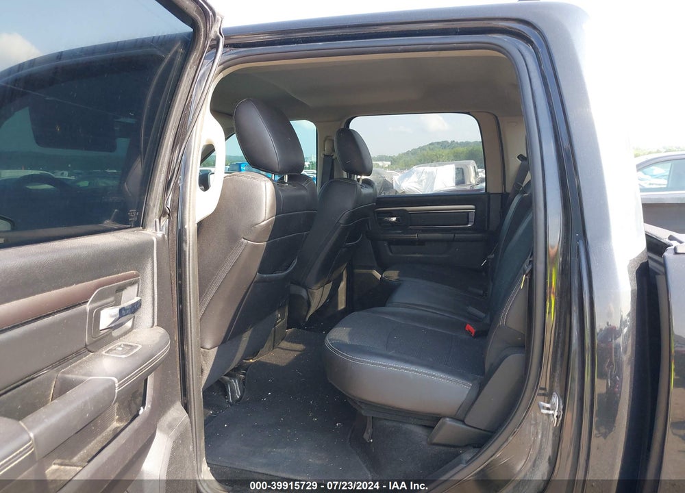 2017 RAM 1500 NIGHT 4X4 5'7 BOX VIN: 1C6RR7MT1HS632345