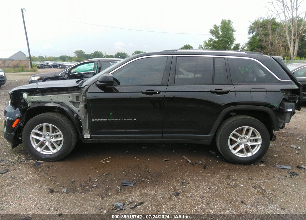 2023 JEEP GRAND CHEROKEE LAREDO 4X4 VIN: 1C4RJHAG1P8892317
