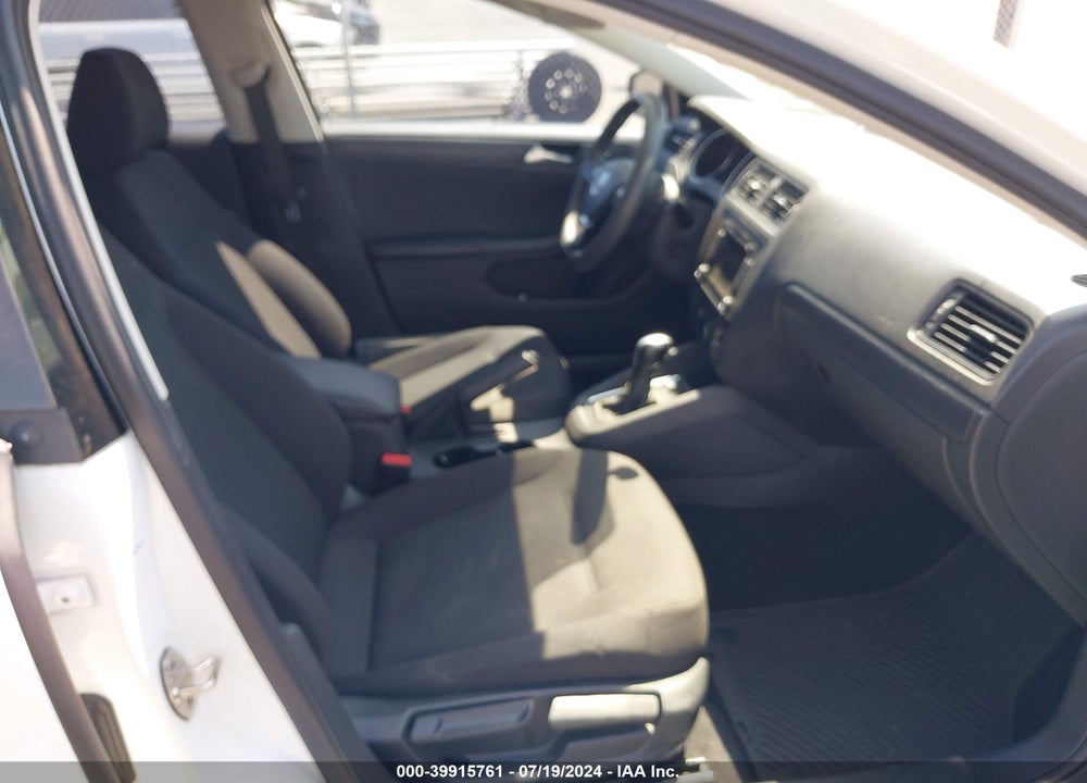2015 VOLKSWAGEN JETTA 2.0L S VIN: 3VW2K7AJ9FM217844
