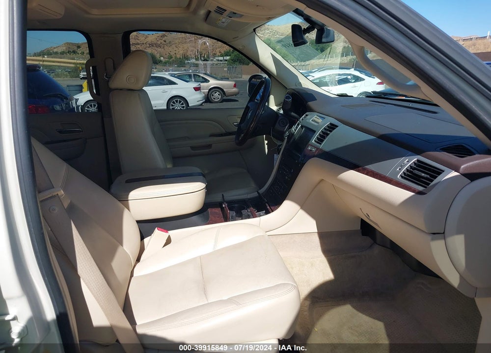 2008 CADILLAC ESCALADE ESV STANDARD VIN: 1GYFC66818R187994
