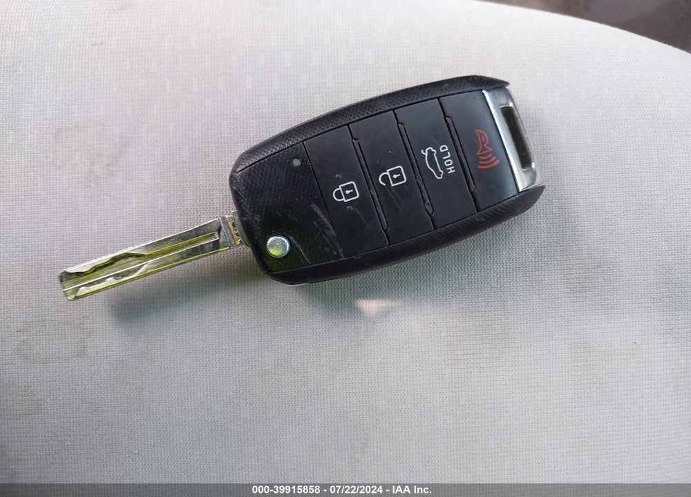 2015 KIA OPTIMA LX VIN: KNAGM4A71F5588053