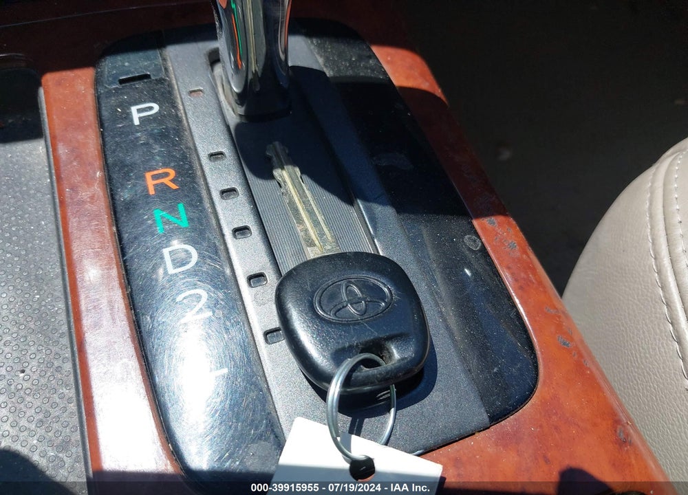 2002 TOYOTA CAMRY XLE VIN: 4T1BE32K02U062841