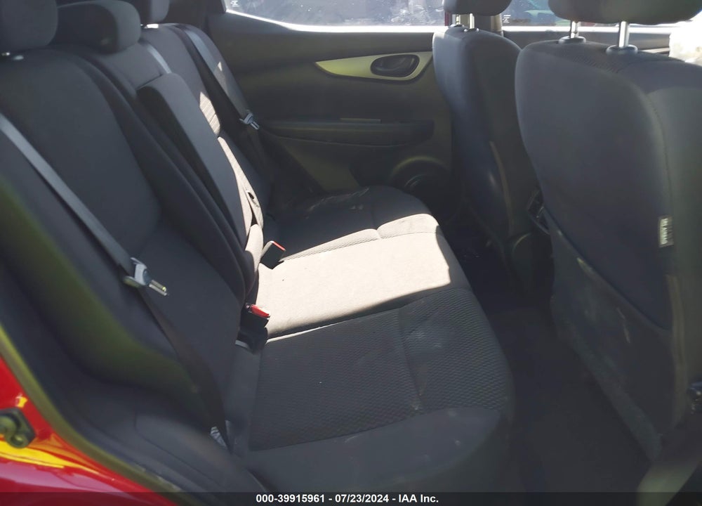 2017 NISSAN ROGUE SPORT S VIN: JN1BJ1CP6HW014016
