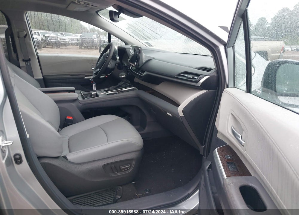 2024 TOYOTA SIENNA XLE VIN: 5TDYRKEC0RS205478