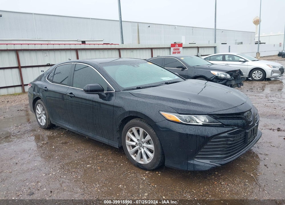2018 TOYOTA CAMRY VIN: 4T1B11HK8JU113752