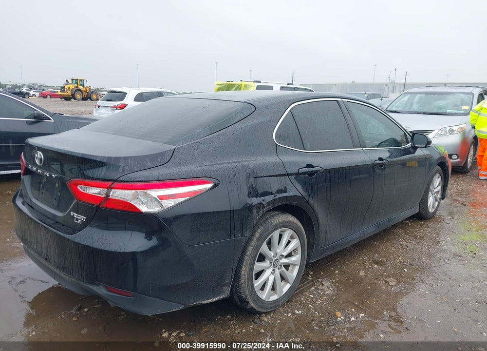 2018 TOYOTA CAMRY VIN: 4T1B11HK8JU113752