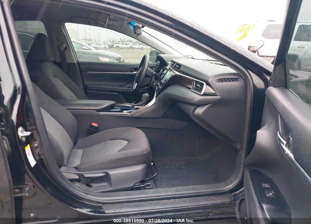 2018 TOYOTA CAMRY VIN: 4T1B11HK8JU113752
