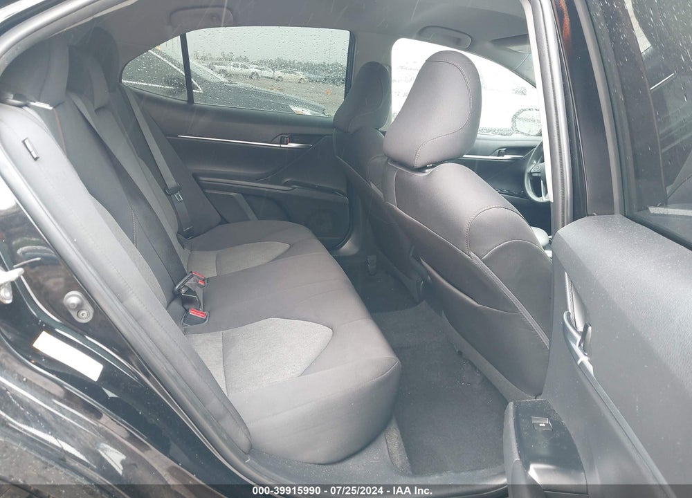2018 TOYOTA CAMRY VIN: 4T1B11HK8JU113752