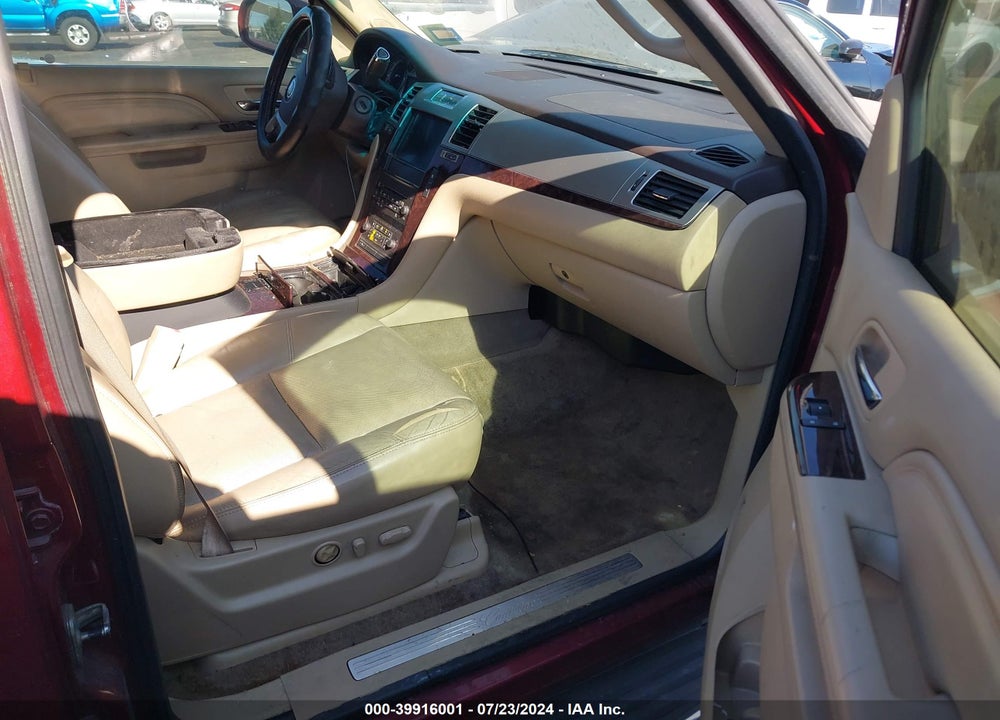 2011 CADILLAC ESCALADE STANDARD VIN: 1GYS3AEF7BR196868