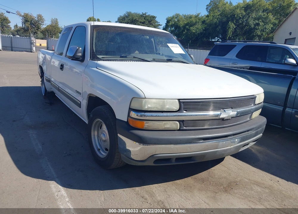 2000 CHEVROLET SILVERADO 1500 LS VIN: 2GCEC19T4Y1360551