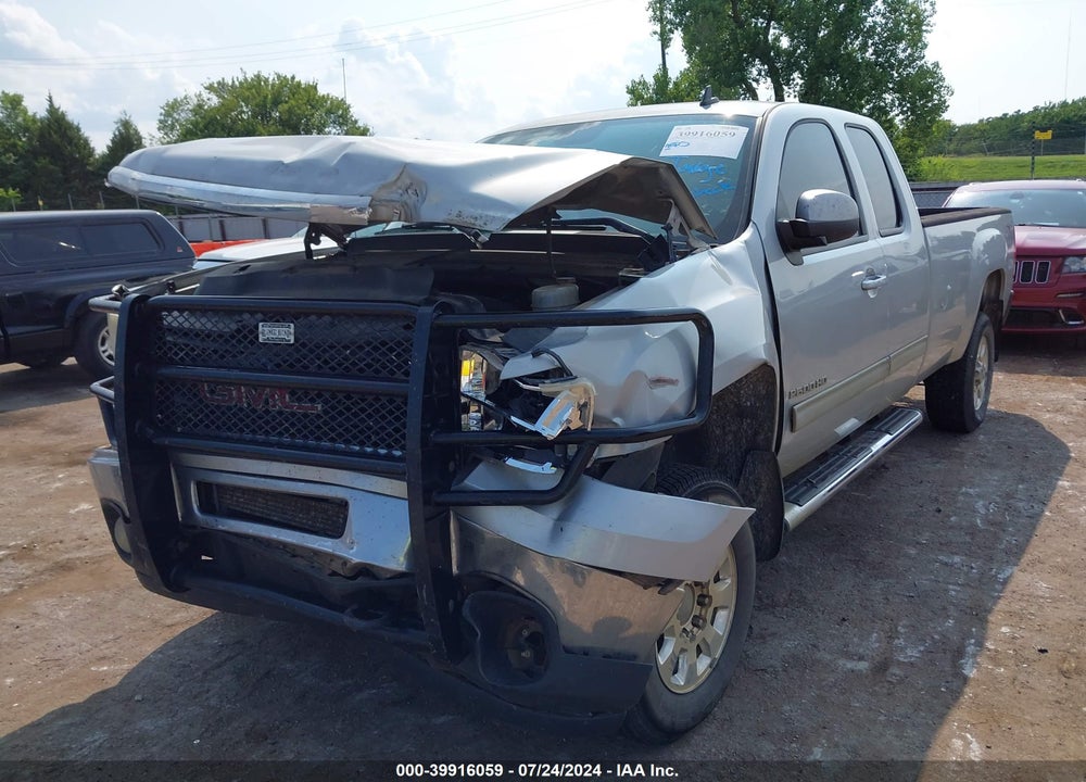 2011 GMC SIERRA 2500HD SLT VIN: 1GT221CG7BZ300411