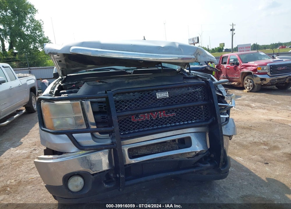 2011 GMC SIERRA 2500HD SLT VIN: 1GT221CG7BZ300411
