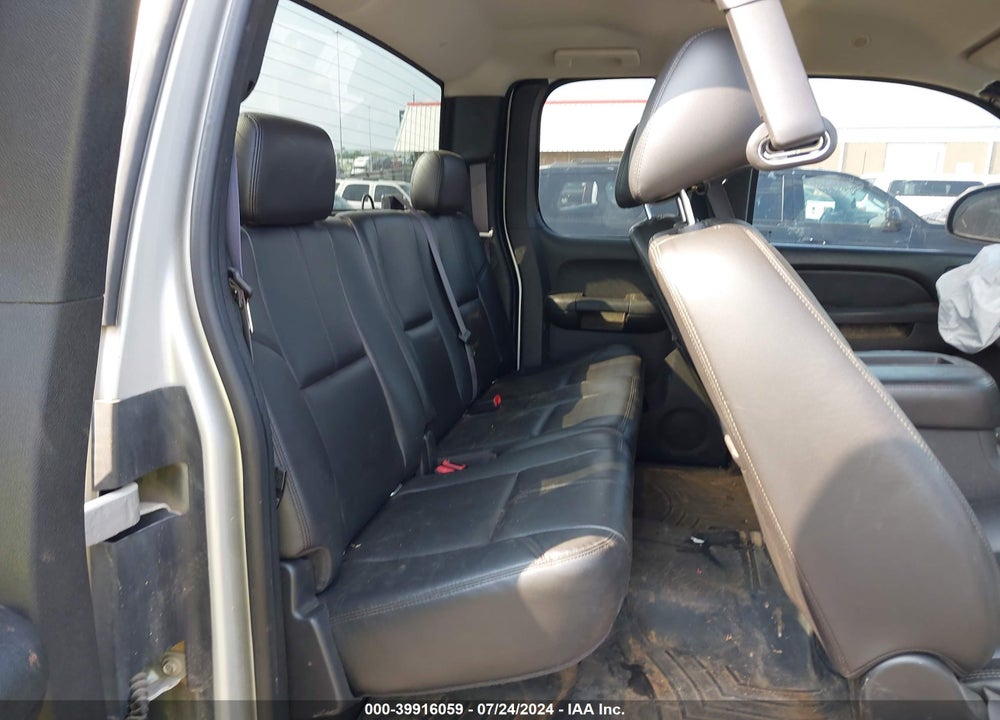 2011 GMC SIERRA 2500HD SLT VIN: 1GT221CG7BZ300411