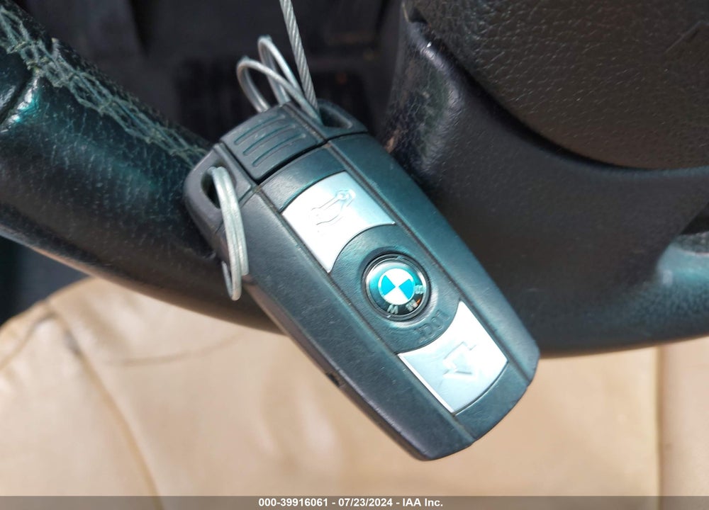 2008 BMW 528I VIN: WBANU53558C117028