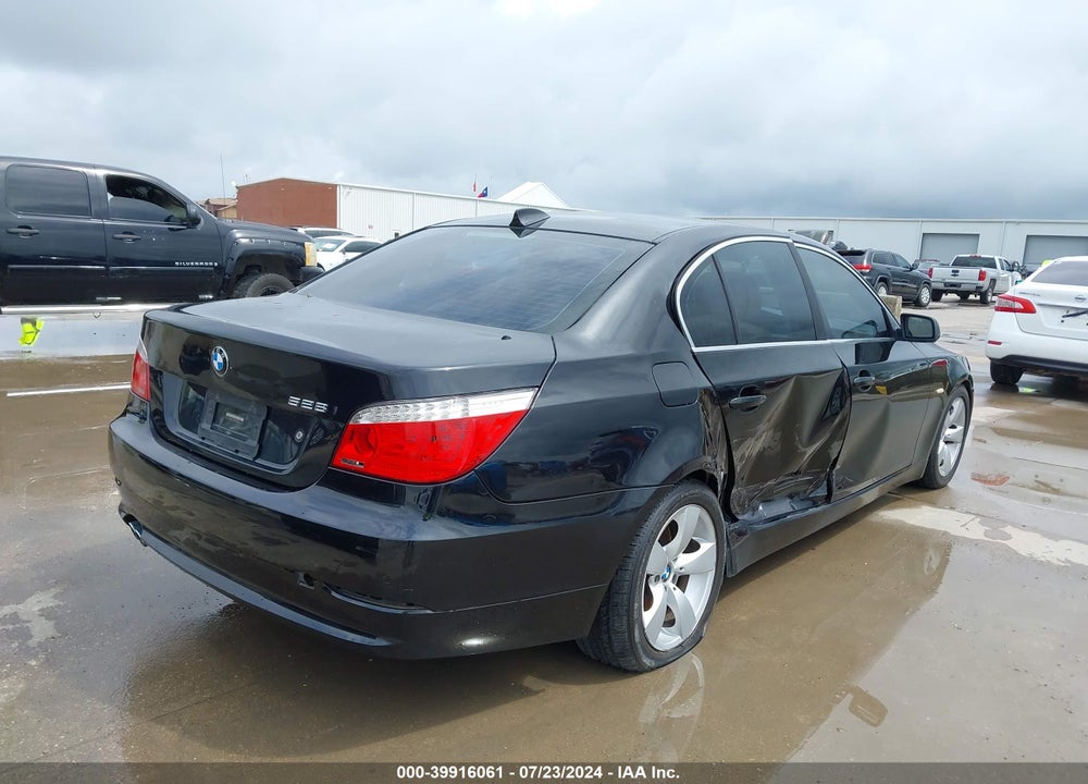 2008 BMW 528I VIN: WBANU53558C117028