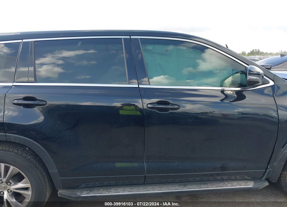 2015 TOYOTA HIGHLANDER LE PLUS V6 VIN: 5TDZKRFH2FS093497