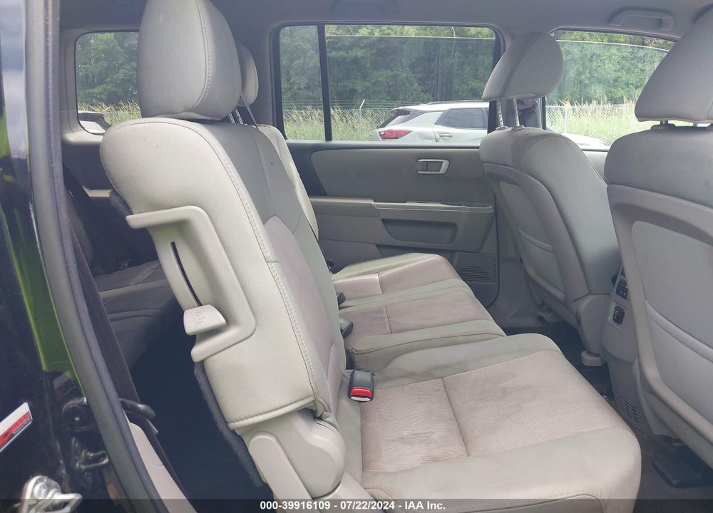 2014 HONDA PILOT EX VIN: 5FNYF4H4XEB031720