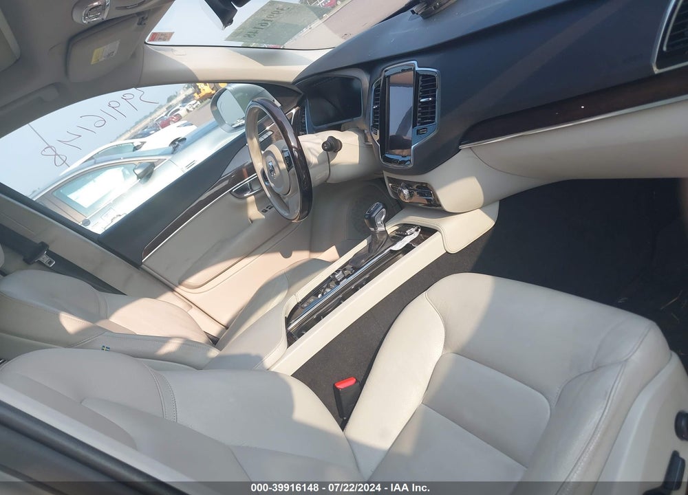 2016 VOLVO XC90 T6 MOMENTUM VIN: YV4A22PK1G1058444