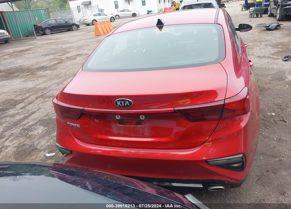 2019 KIA FORTE LXS VIN: 3KPF24AD7KE060686