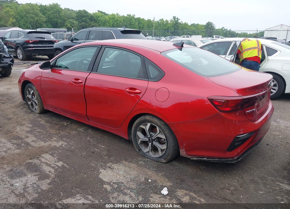 2019 KIA FORTE LXS VIN: 3KPF24AD7KE060686