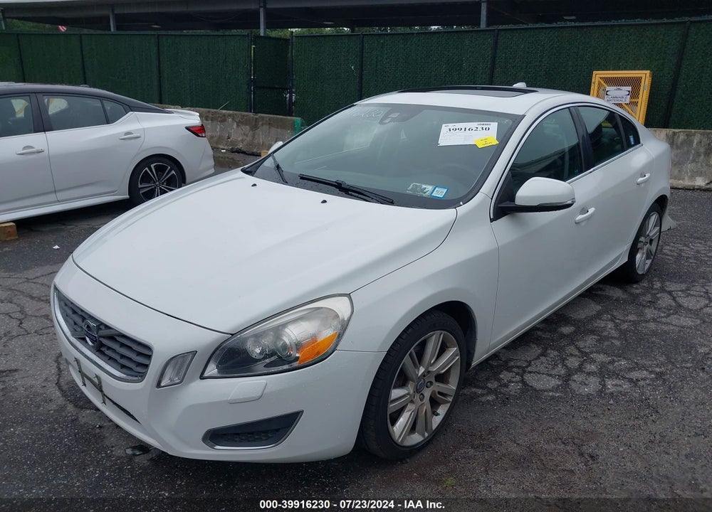 2011 VOLVO S60 T6 VIN: YV1902FHXB2014845