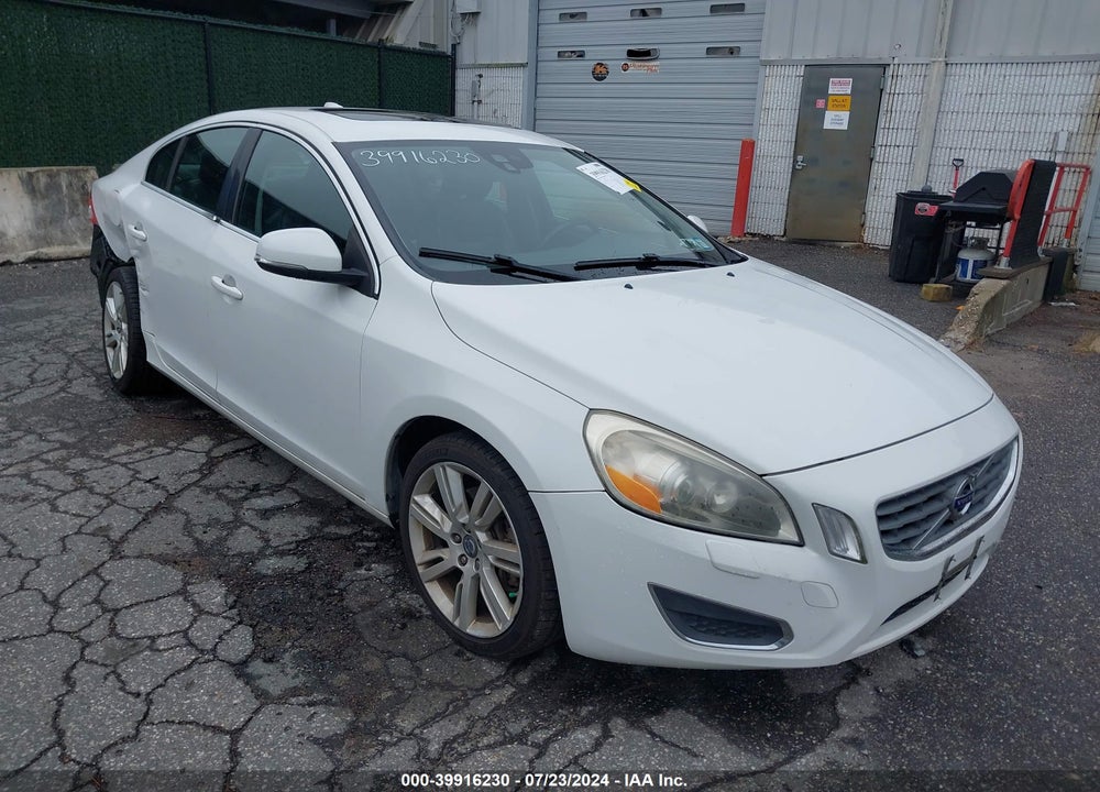 2011 VOLVO S60 T6 VIN: YV1902FHXB2014845
