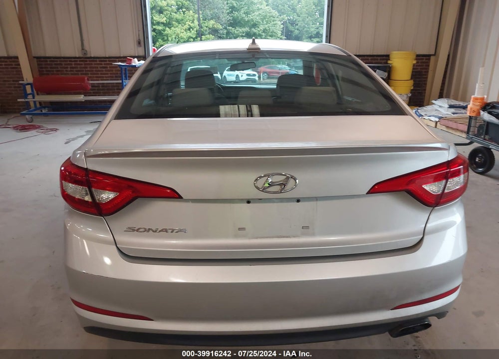 2016 HYUNDAI SONATA SE VIN: 5NPE24AF7GH372281