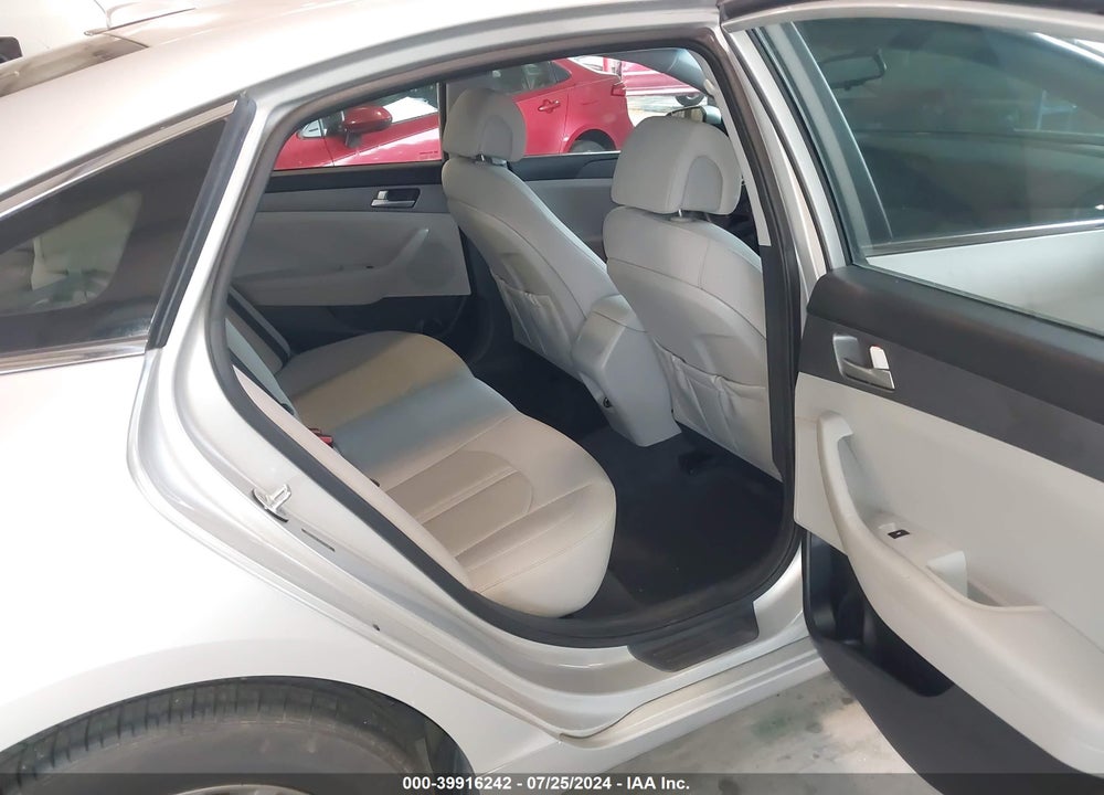 2016 HYUNDAI SONATA SE VIN: 5NPE24AF7GH372281