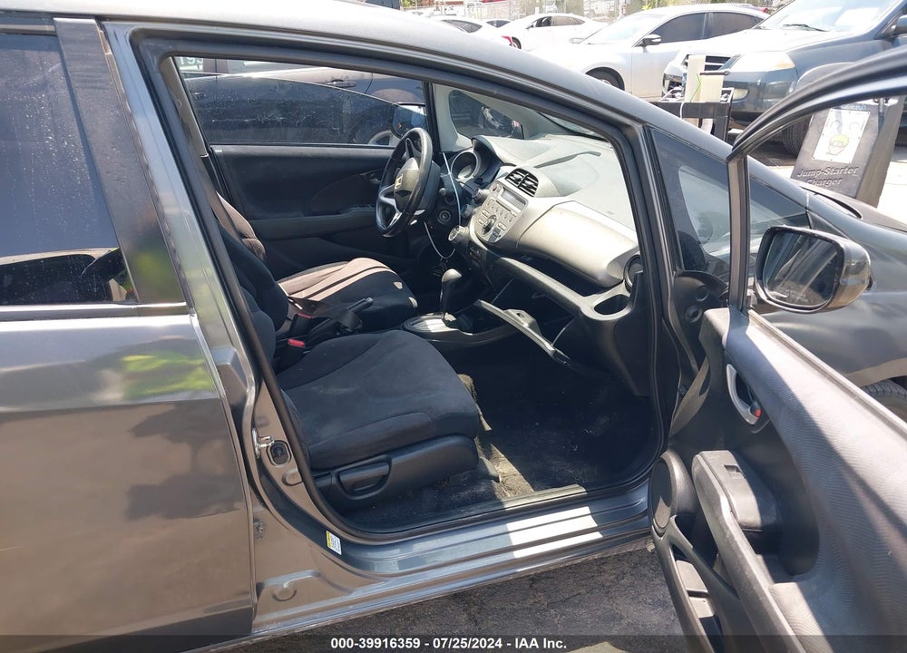 2011 HONDA FIT SPORT VIN: JHMGE8H56BS005157