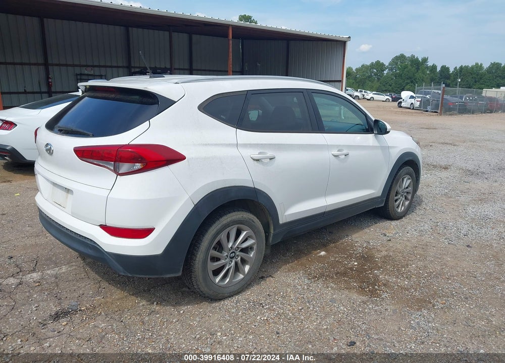 2016 HYUNDAI TUCSON SE VIN: KM8J33A46GU071779