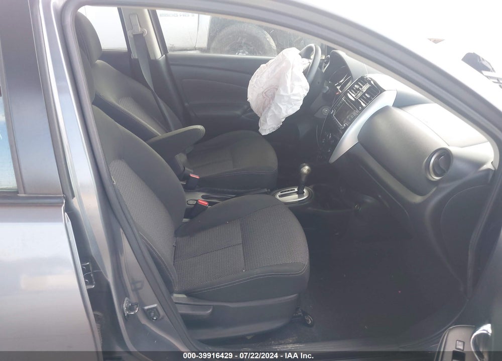 2018 NISSAN VERSA 1.6 SV VIN: 3N1CN7AP2JL854515