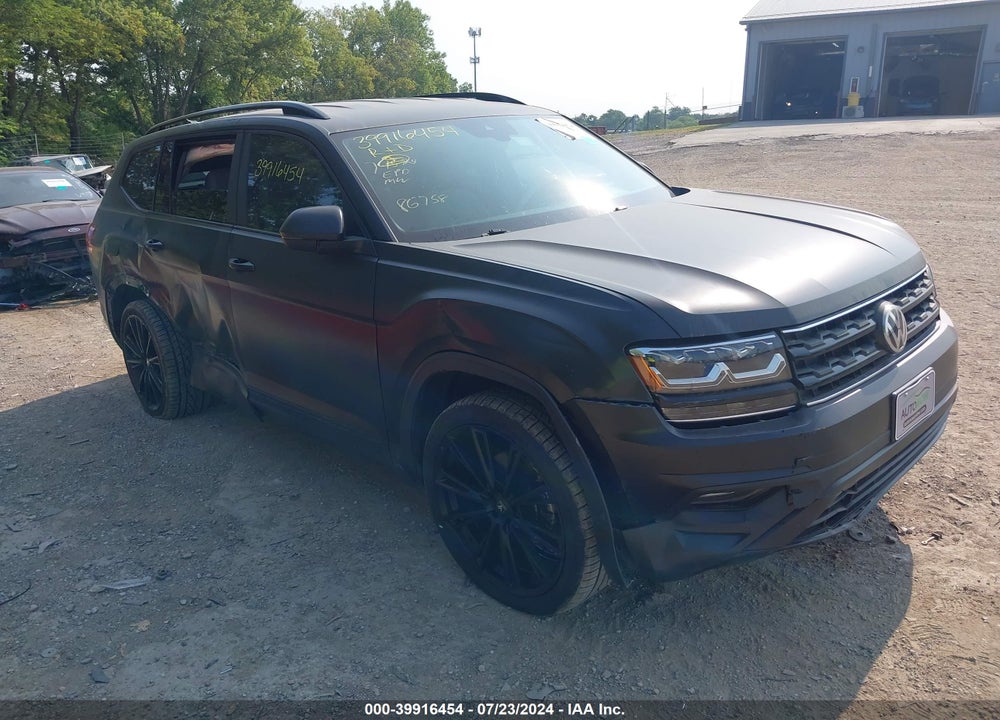 2018 VOLKSWAGEN ATLAS VIN: 1V2LR2CA4JC587837