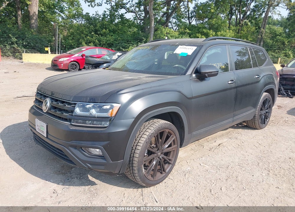 2018 VOLKSWAGEN ATLAS VIN: 1V2LR2CA4JC587837