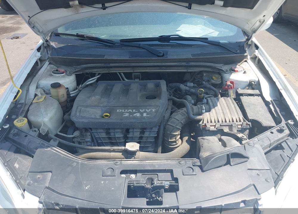 2014 CHRYSLER 200 LX VIN: 1C3CCBAB4EN210745