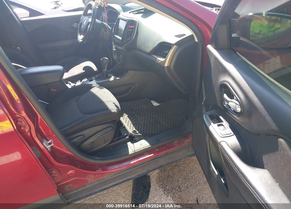 2015 JEEP CHEROKEE LATITUDE VIN: 1C4PJLCB4FW706811