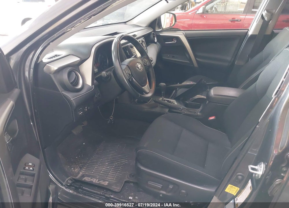 2018 TOYOTA RAV4 XLE VIN: JTMRFREV4JJ258256