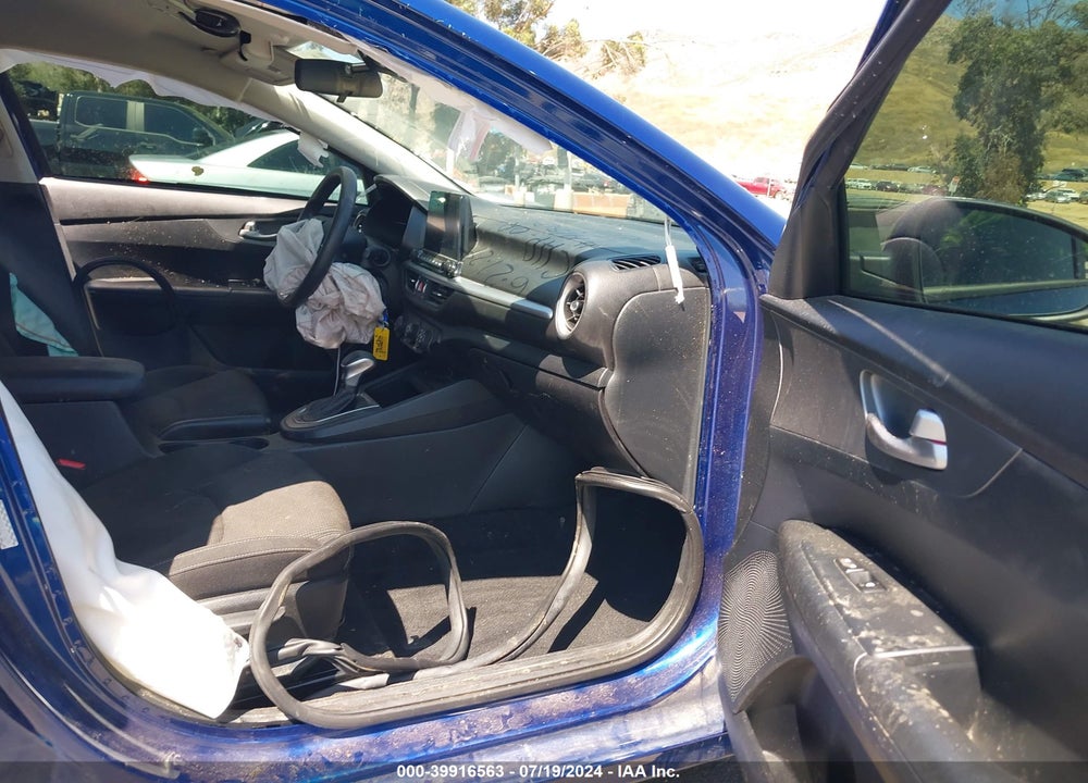 2020 KIA FORTE LXS VIN: 3KPF24AD1LE175639