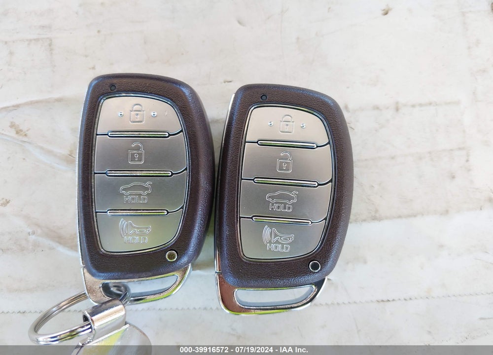 2020 HYUNDAI ELANTRA LIMITED VIN: 5NPD84LF5LH524866