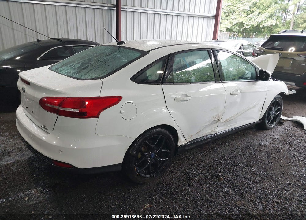 2016 FORD FOCUS SE VIN: 1FADP3F22GL374860