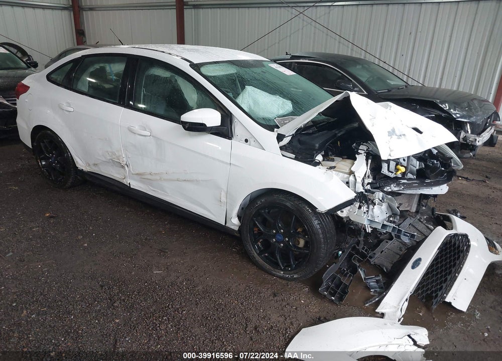 2016 FORD FOCUS SE VIN: 1FADP3F22GL374860
