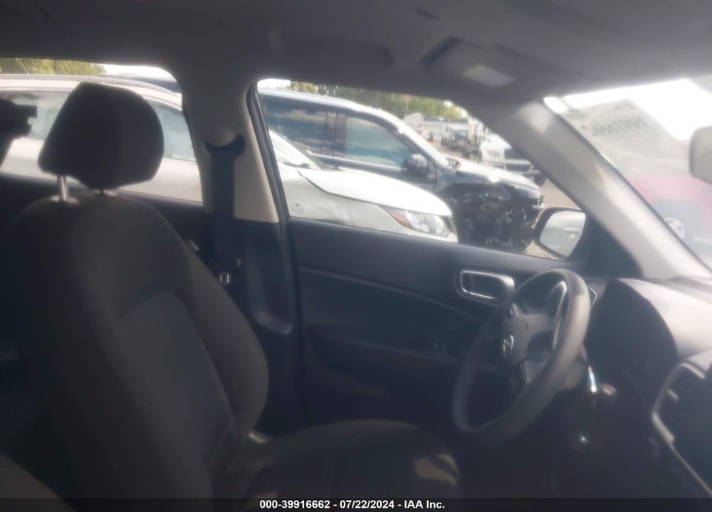 2022 HYUNDAI VENUE SE VIN: KMHRB8A33NU180580