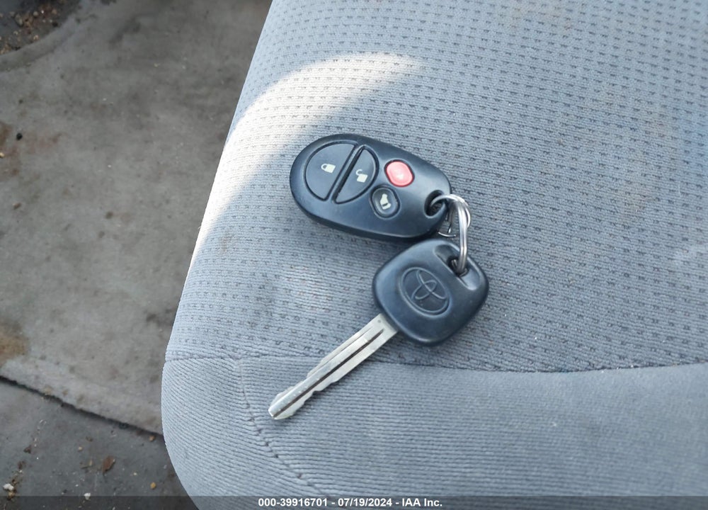 2004 TOYOTA SIENNA LE VIN: 5TDZA23C64S143804