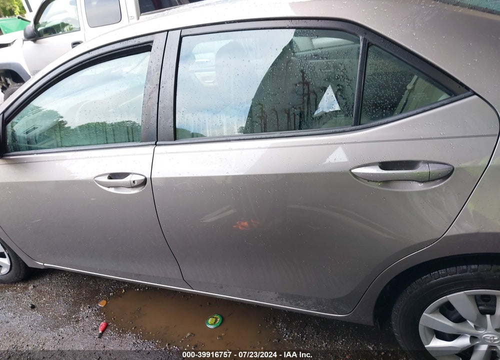 2015 TOYOTA COROLLA LE VIN: 2T1BURHE0FC318121