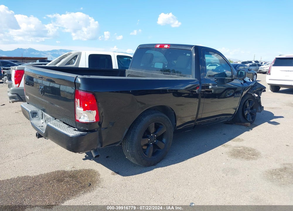 2015 RAM 1500 EXPRESS VIN: 3C6JR6AG9FG668528