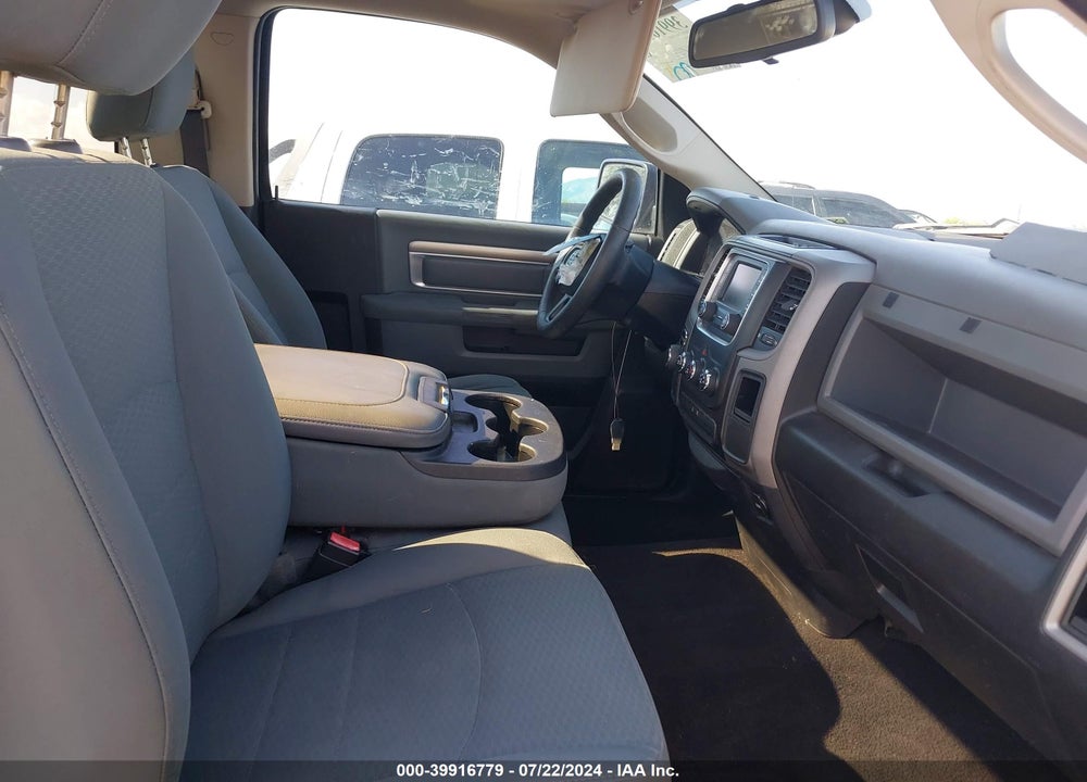 2015 RAM 1500 EXPRESS VIN: 3C6JR6AG9FG668528
