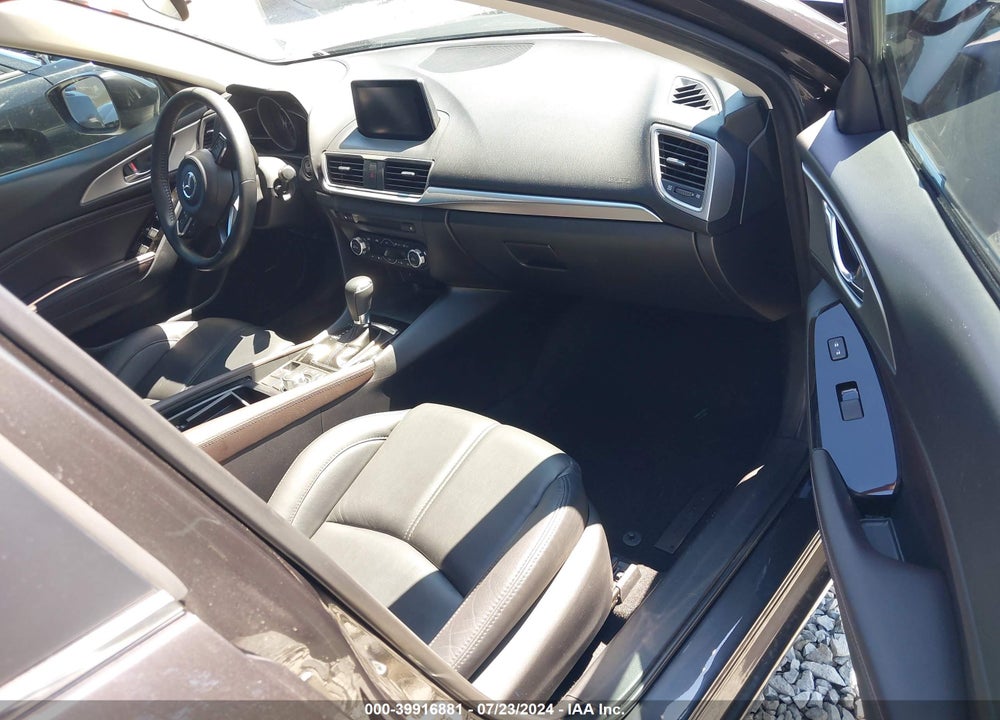 2018 MAZDA 3 TOURING VIN: 3MZBN1L36JM225590