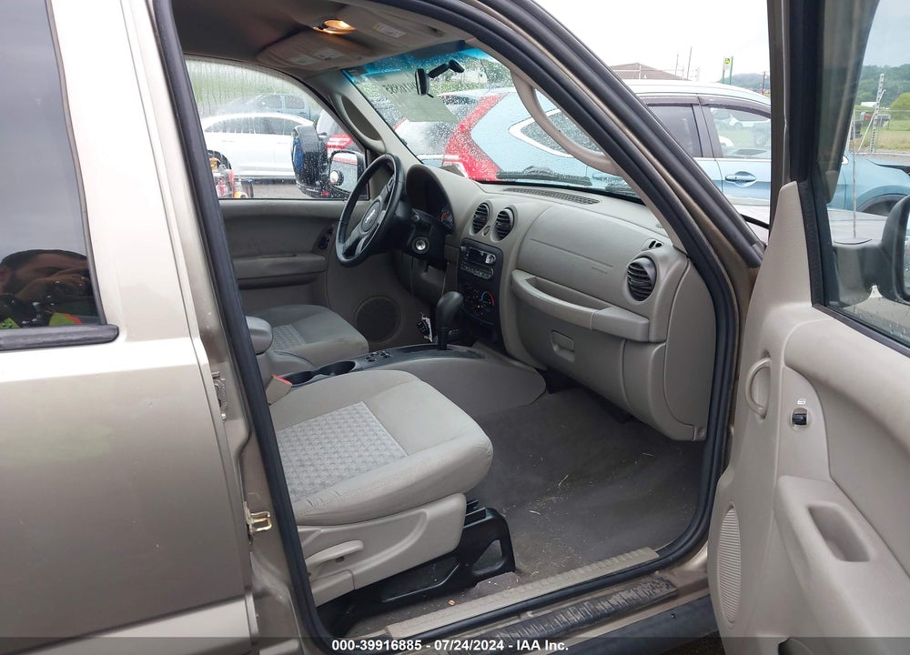 2005 JEEP LIBERTY SPORT VIN: 1J4GL48K85W666816
