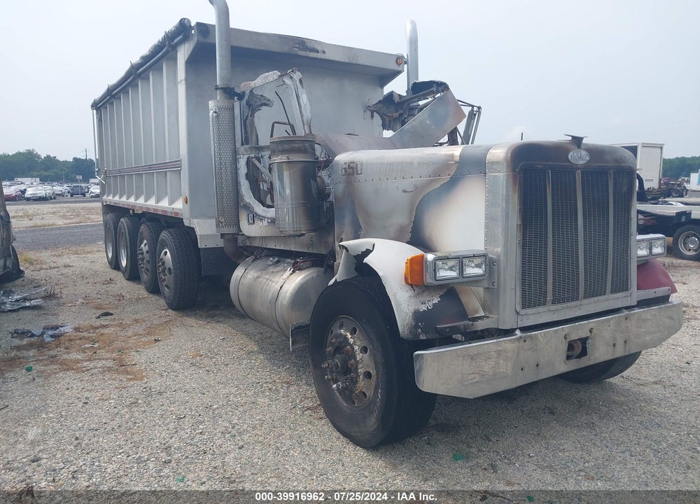 2002 PETERBILT 379 VIN: 1NP5L40X72N581528